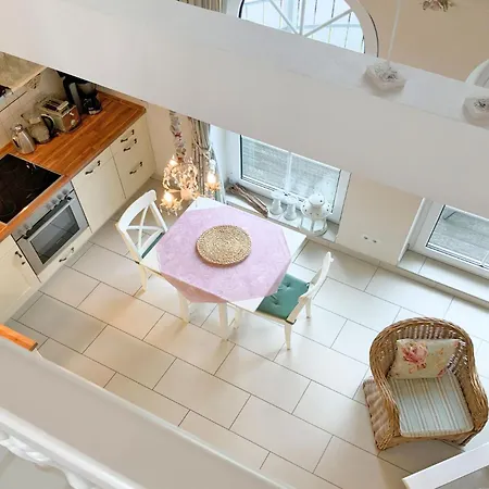 アパート Rosenbluete